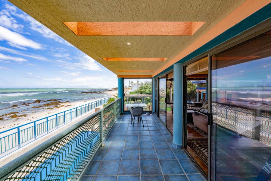 4 Bedroom Property for Sale in Gordons Bay Western Cape